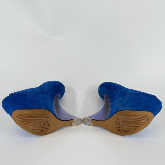 Bebe Blue Suede Platform Heels Size 7 Peep Toe Sculpted Wedge Lucite Heel - Picture 5 of 5